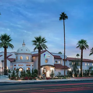 https://triada-palm-springs-autograph-collection.palm-springs-ca-hotels.com