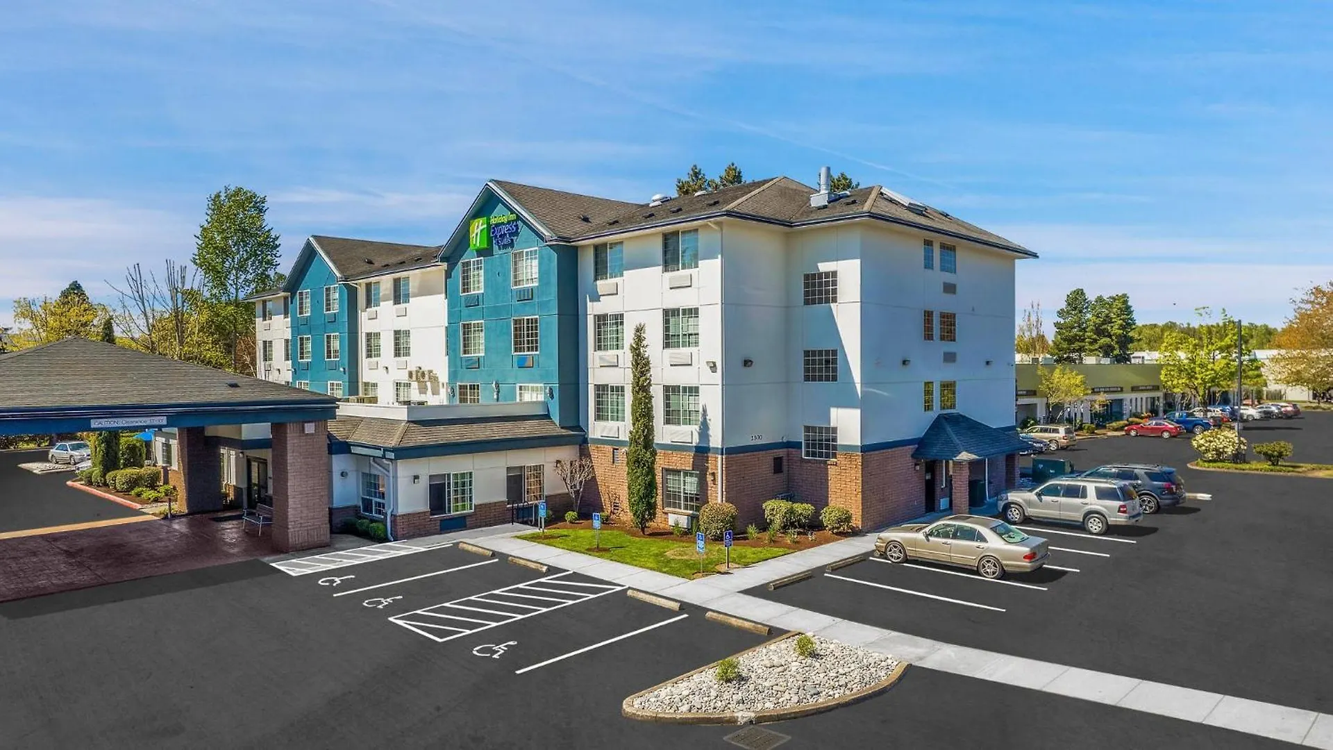 Holiday Inn Express Hotel & Suites Portland - Jantzen Beach By Ihg