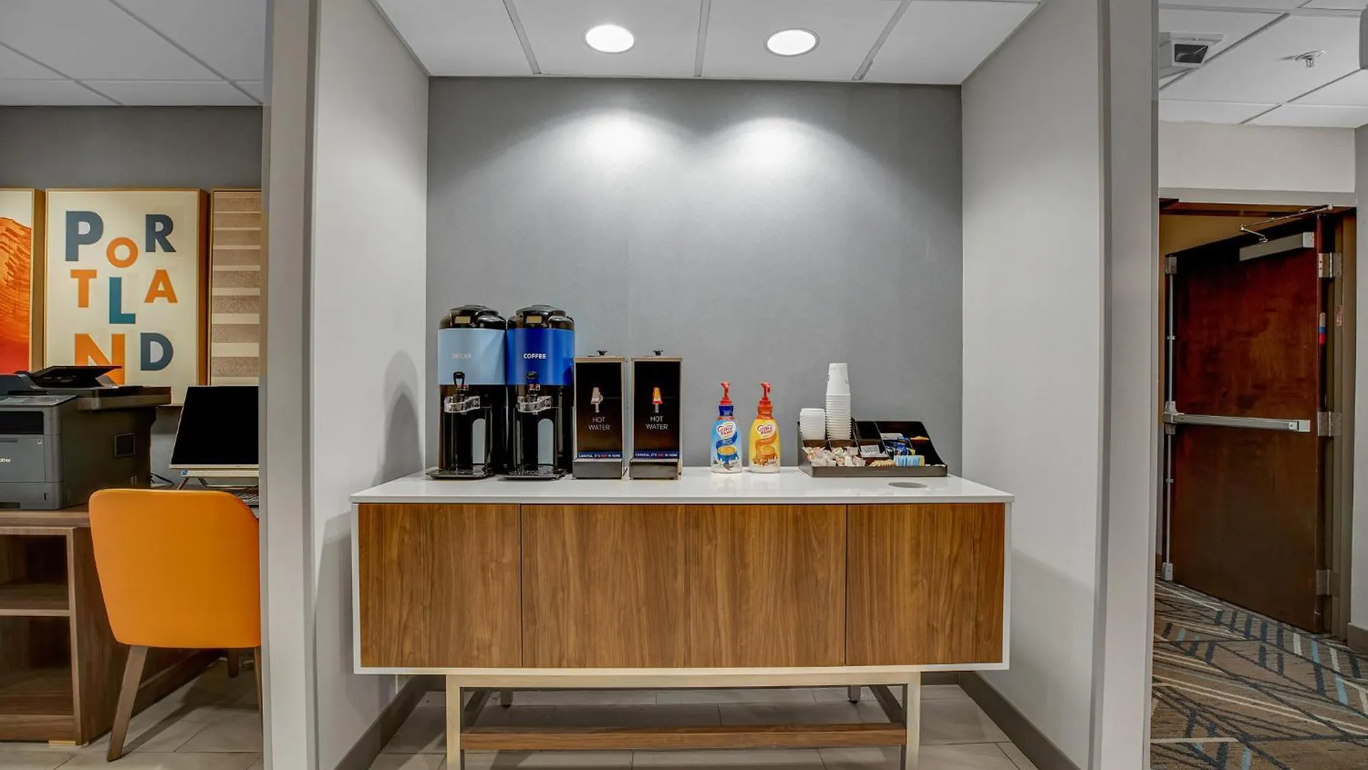 Holiday Inn Express Hotel & Suites Portland - Jantzen Beach By Ihg 3*,  United States
