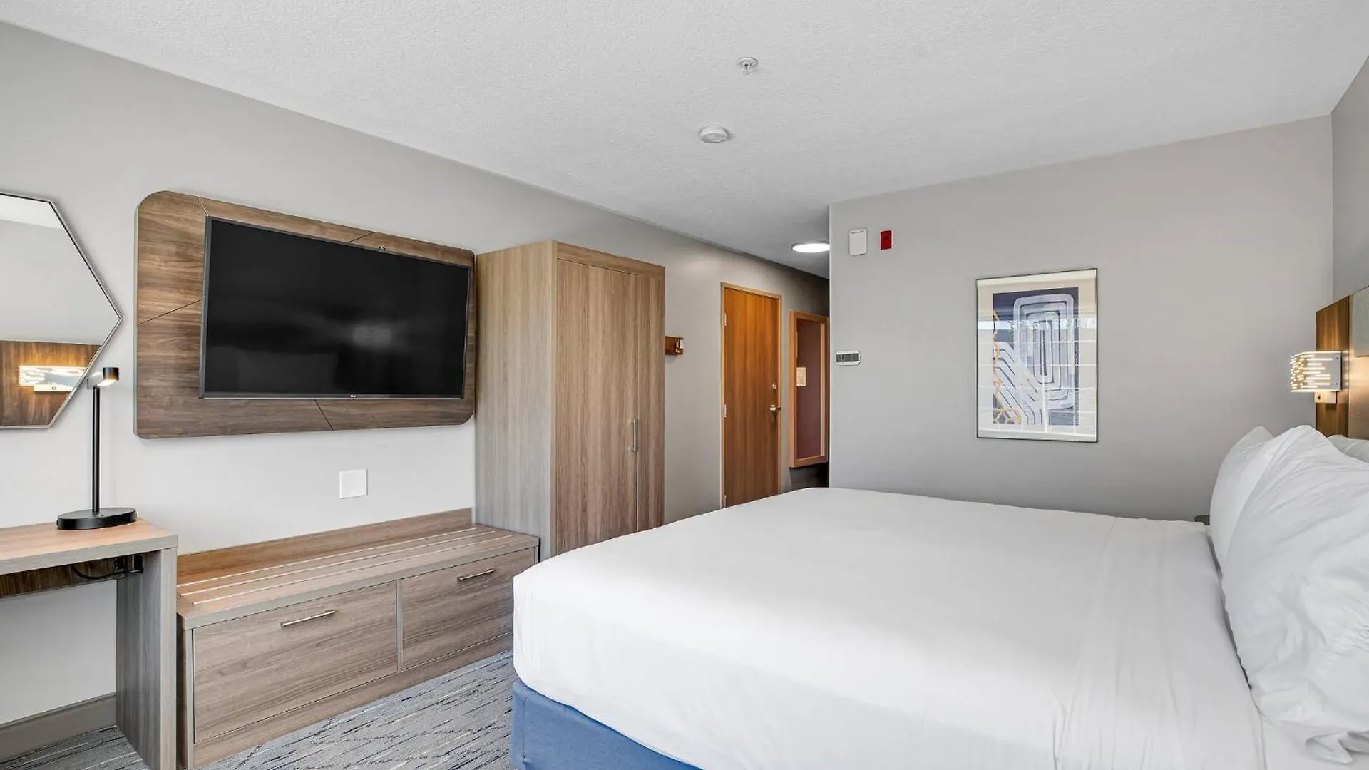 Holiday Inn Express Hotel & Suites Portland - Jantzen Beach By Ihg 3*,  United States
