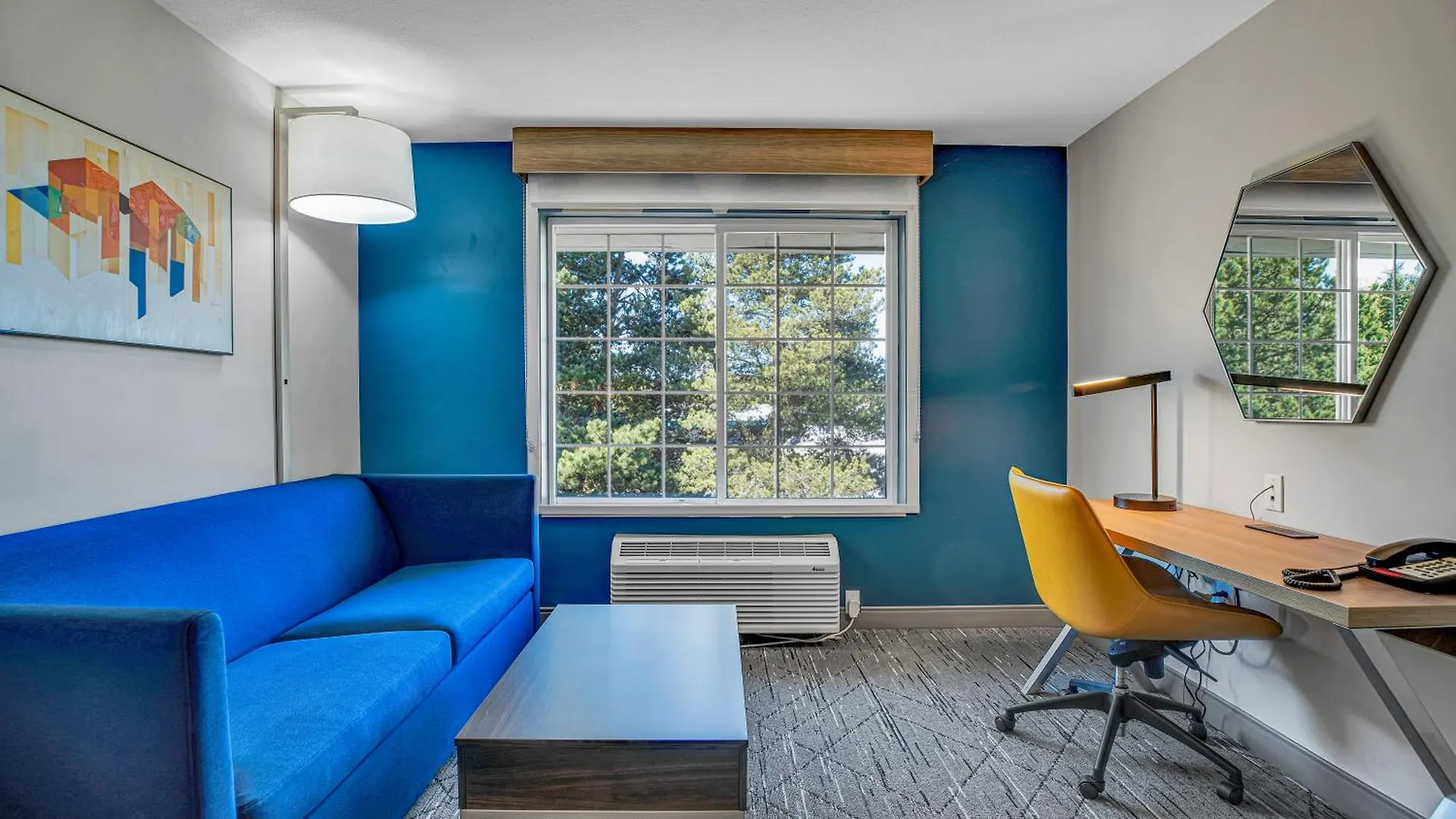 Holiday Inn Express Hotel & Suites Portland - Jantzen Beach By Ihg