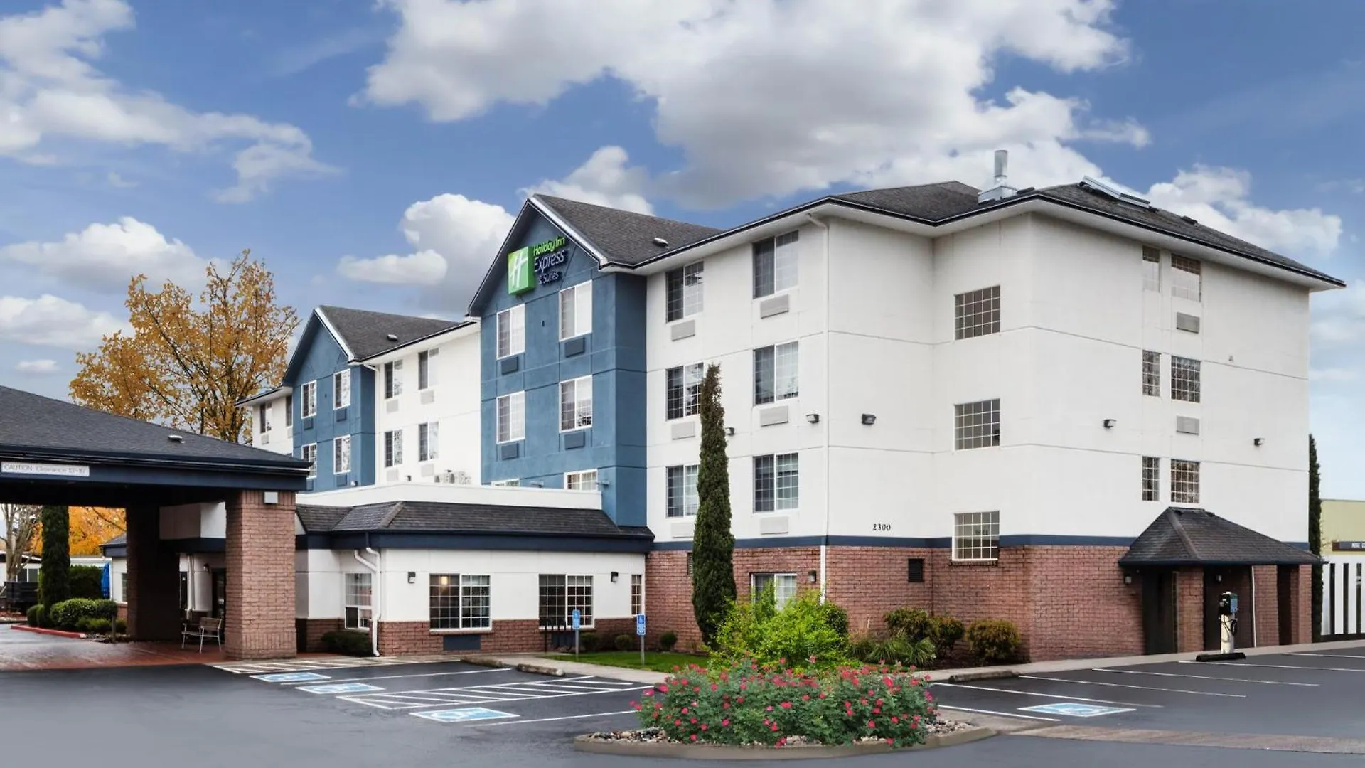 Holiday Inn Express Hotel & Suites Portland - Jantzen Beach By Ihg