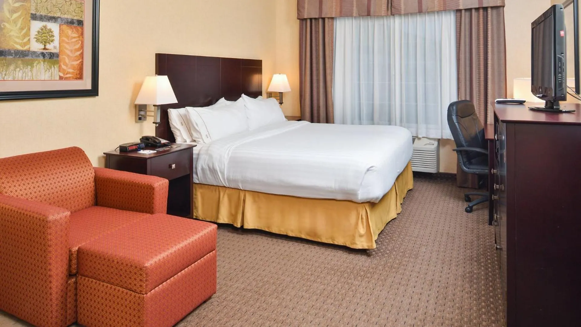 Holiday Inn Express Hotel & Suites Portland - Jantzen Beach By Ihg