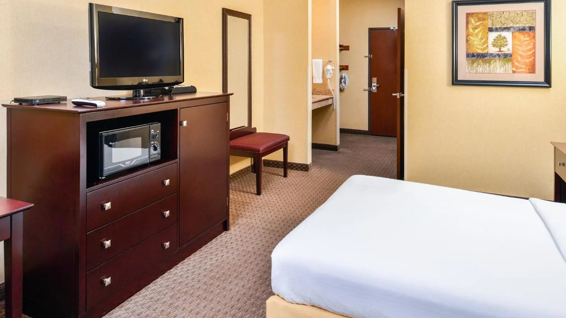 Holiday Inn Express Hotel & Suites Portland - Jantzen Beach By Ihg