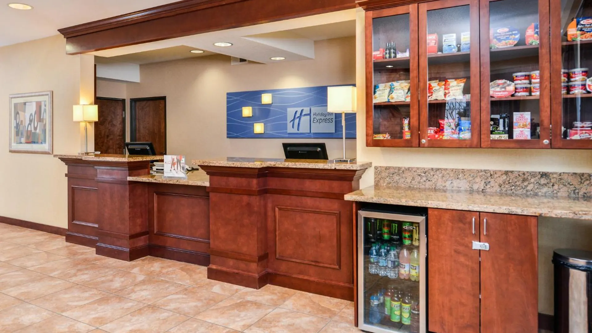 Holiday Inn Express Hotel & Suites Portland - Jantzen Beach By Ihg